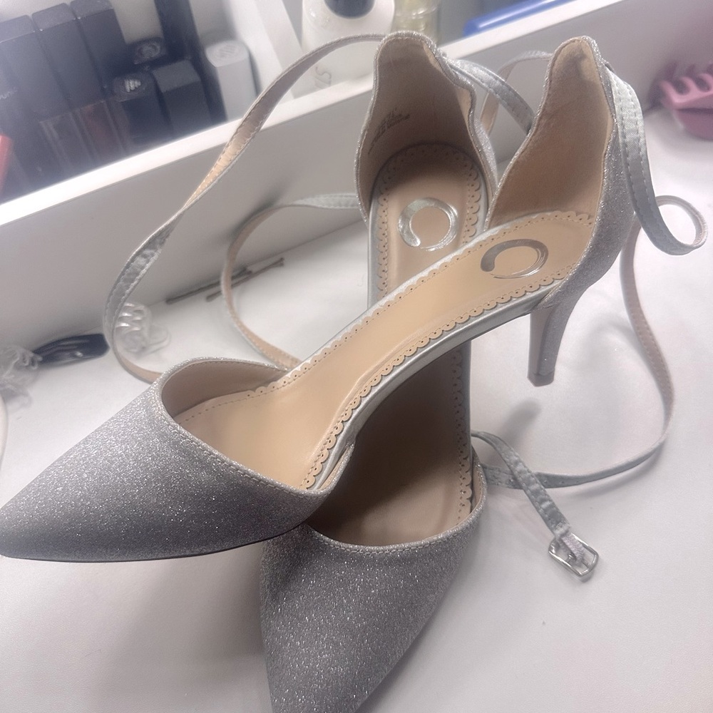 Women’s 7.5 dress heels. Brand new NEVER worn